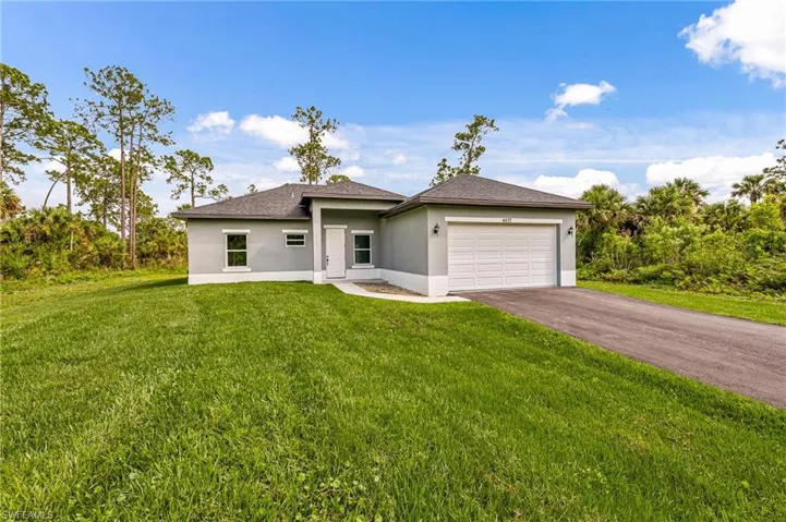 4677  20th SE AVE, Naples, FL 34117