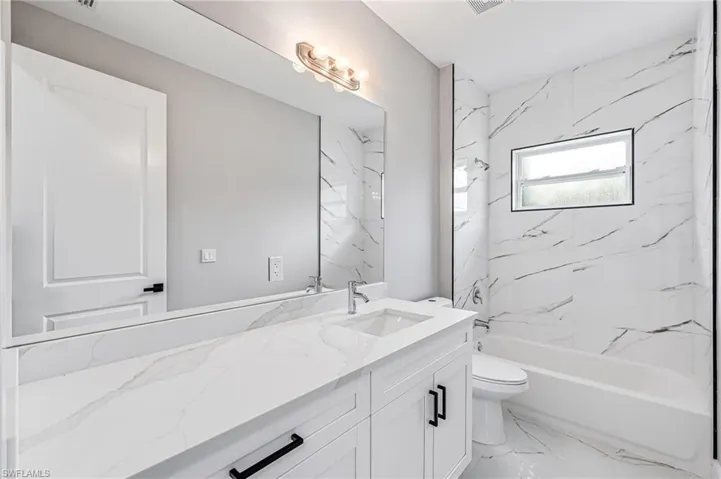 4677  20th SE AVE, Naples, FL 34117