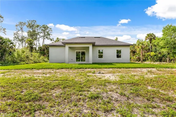 4677  20th SE AVE, Naples, FL 34117