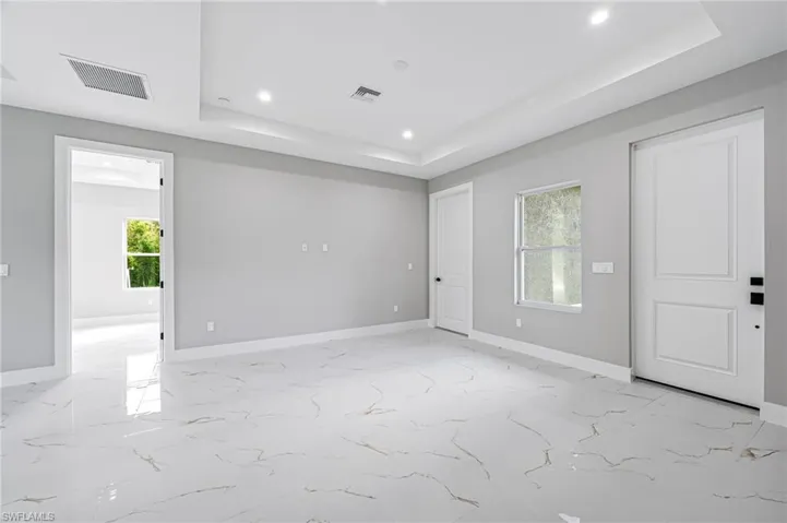 4677  20th SE AVE, Naples, FL 34117