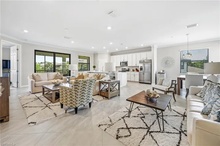 2353 Anguilla Dr 202, Naples, Florida 34120