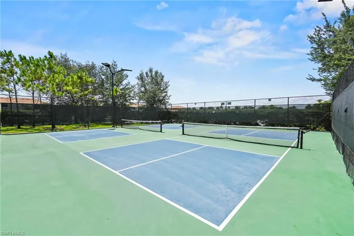 2353 Anguilla Dr 202, Naples, Florida 34120