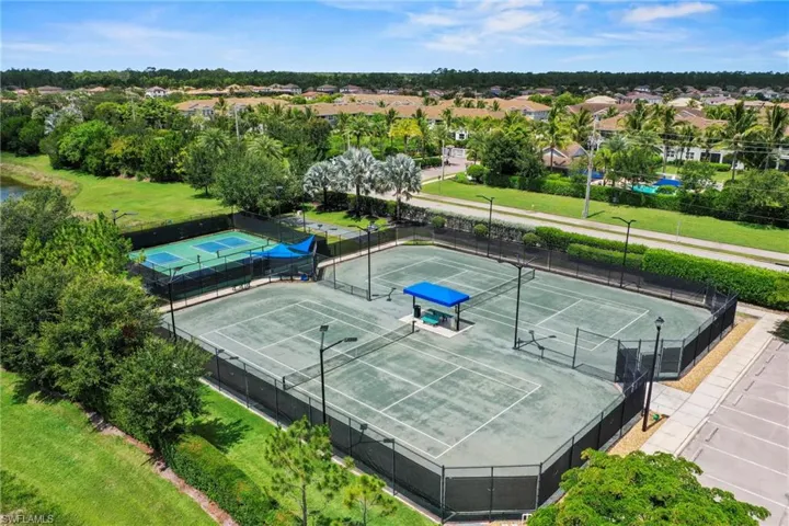 2353 Anguilla Dr 202, Naples, Florida 34120