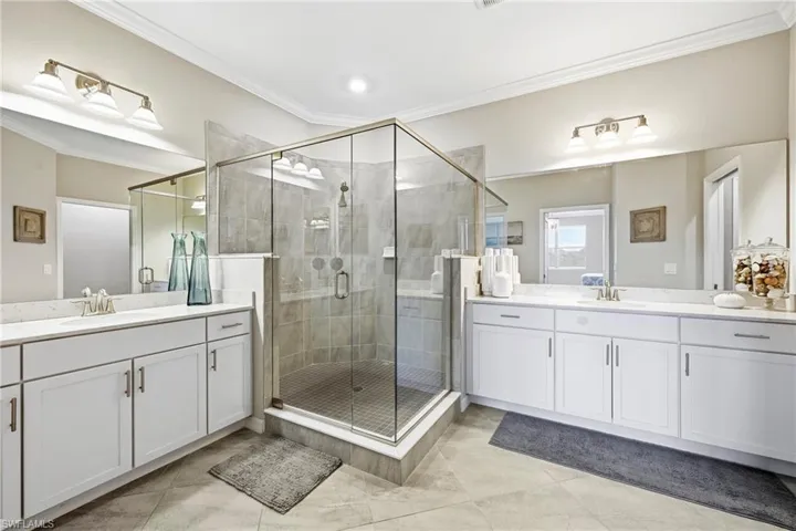 2353 Anguilla Dr 202, Naples, Florida 34120