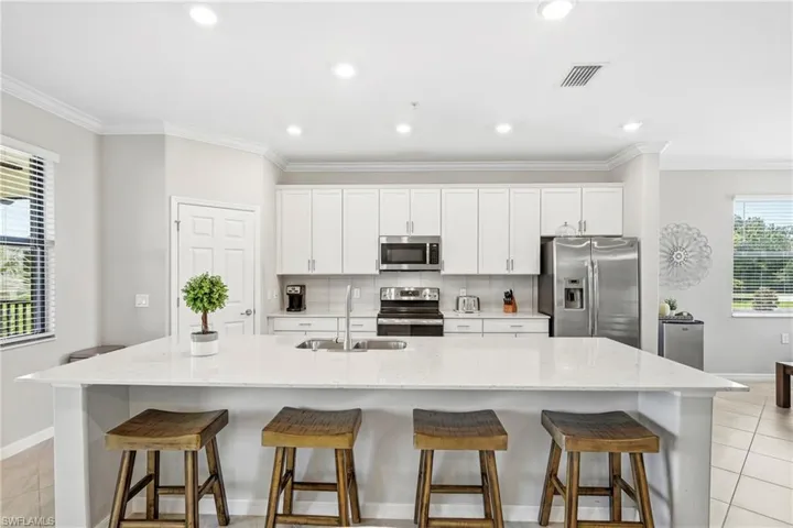 2353 Anguilla Dr 202, Naples, Florida 34120