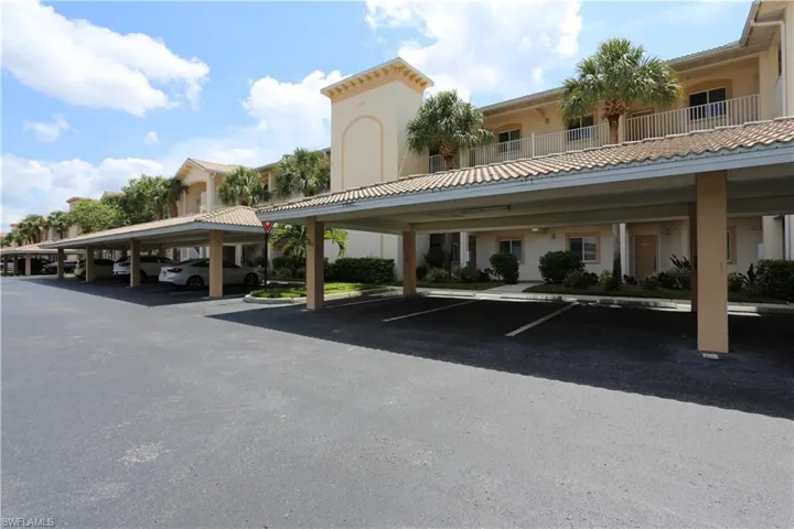 7811  Regal Heron  CIR, Naples, FL 34104
