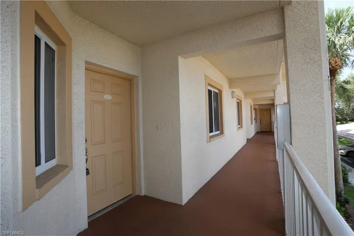 7811  Regal Heron  CIR, Naples, FL 34104