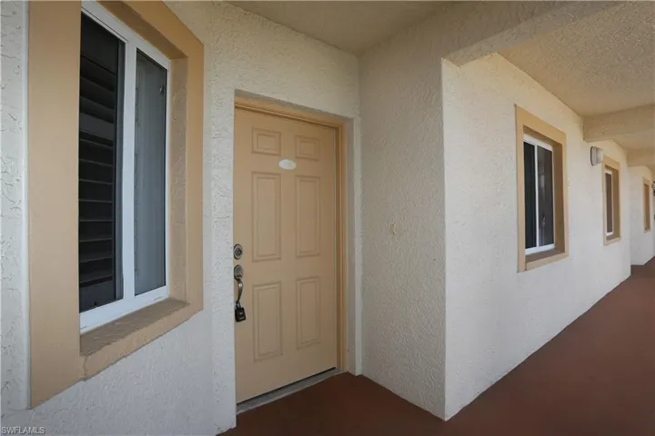 7811  Regal Heron  CIR, Naples, FL 34104