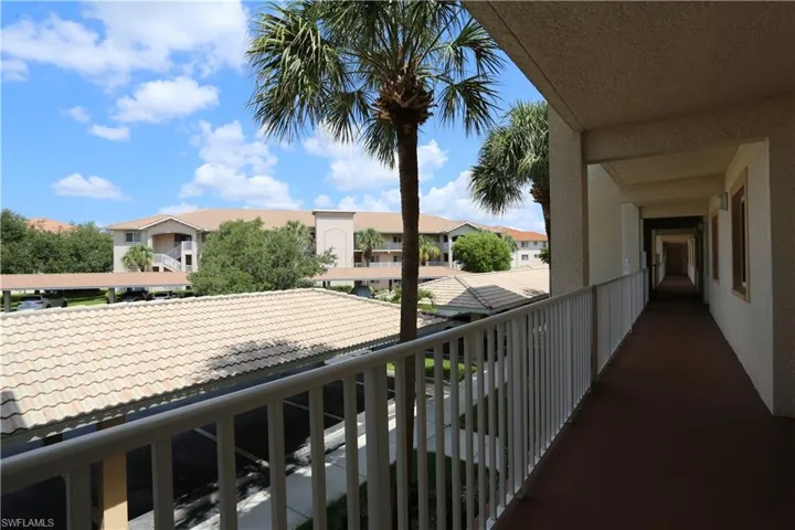 7811  Regal Heron  CIR, Naples, FL 34104