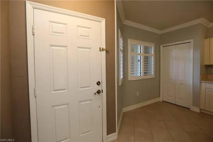 7811  Regal Heron  CIR, Naples, FL 34104