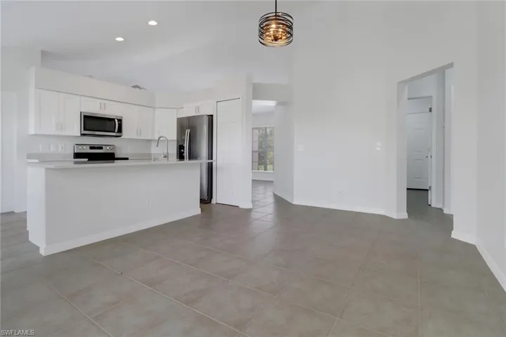 3340 33rd Ave Ne, Naples, Florida 34120