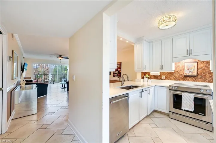 3032 Sandpiper Bay Cir G205, Naples, Florida 34112