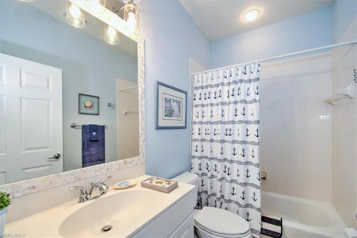 19984  Lake Vista N CIR, Lehigh Acres, FL 33936