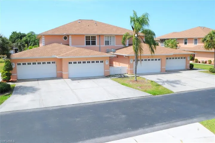 19984  Lake Vista N CIR, Lehigh Acres, FL 33936