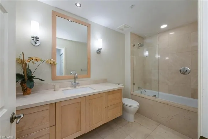 410 Bayfront Pl 2405, Naples, Florida 34102