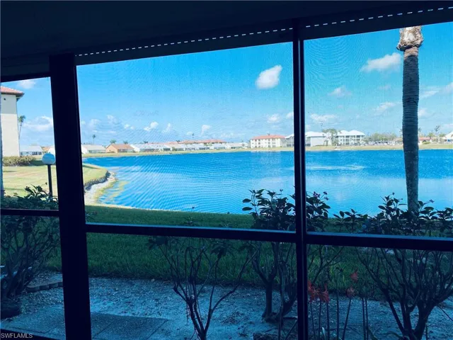 What a gorgeous view of lake