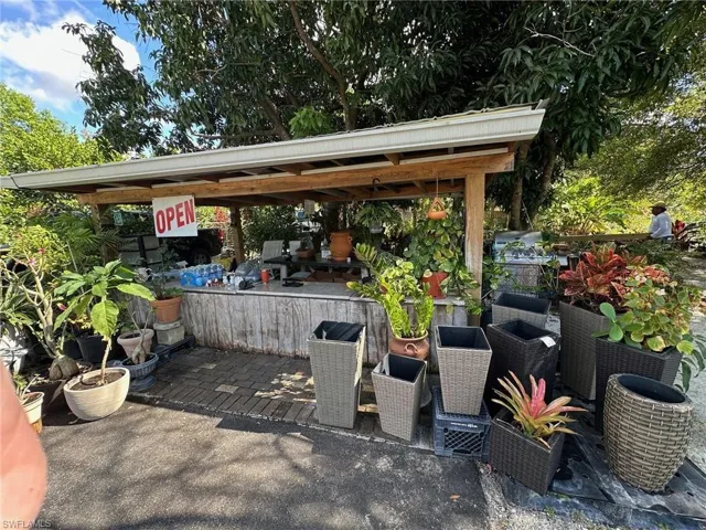 9320 Buckingham Rd, Fort Myers, Florida 33905
