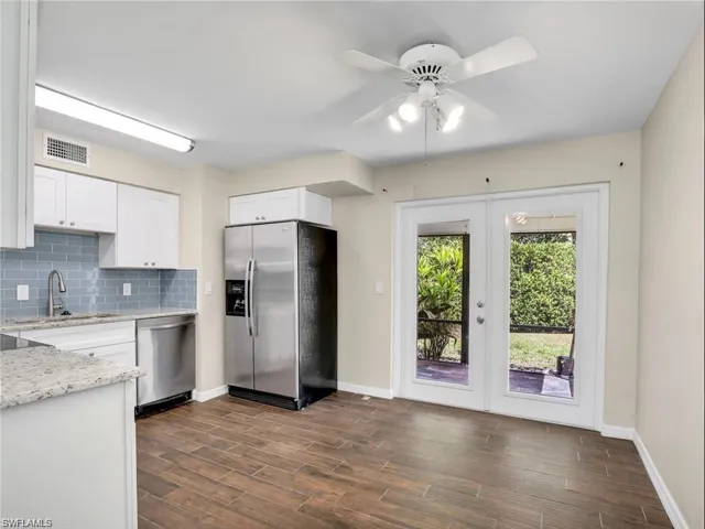 Dinette, French doors