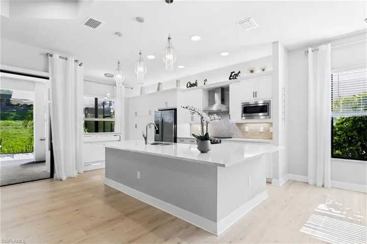 10091 Chesapeake Bay Dr, Fort Myers, Florida 33913