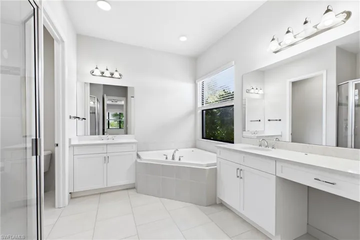 10091 Chesapeake Bay Dr, Fort Myers, Florida 33913