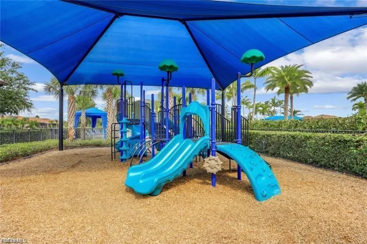 10091 Chesapeake Bay Dr, Fort Myers, Florida 33913