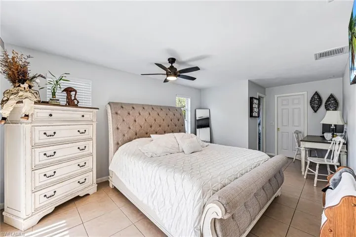 6519 E Town And River Rd, Fort Myers, Florida 33919