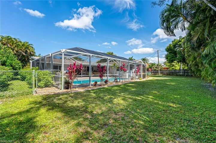 6519 E Town And River Rd, Fort Myers, Florida 33919