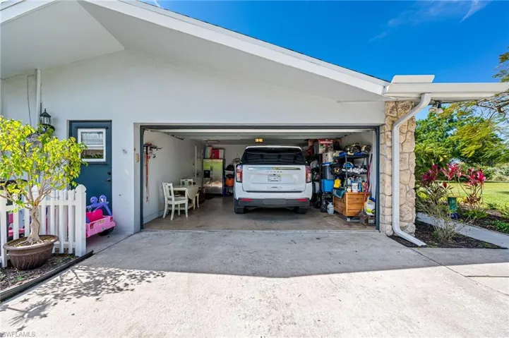 6519 E Town And River Rd, Fort Myers, Florida 33919