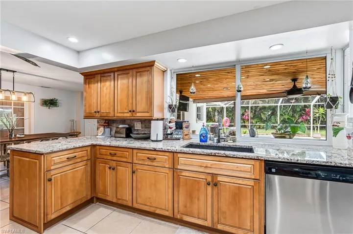 6519 E Town And River Rd, Fort Myers, Florida 33919