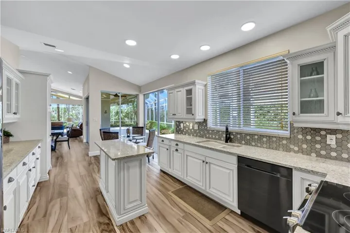 This kitchen is a chef's dream!