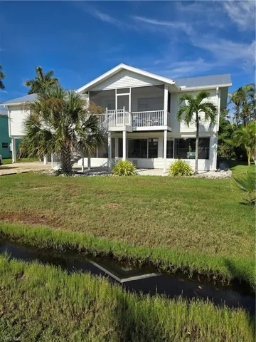 2471 Avocado St, St. James City, Florida 33956