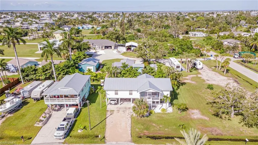 2471 Avocado St, St. James City, Florida 33956