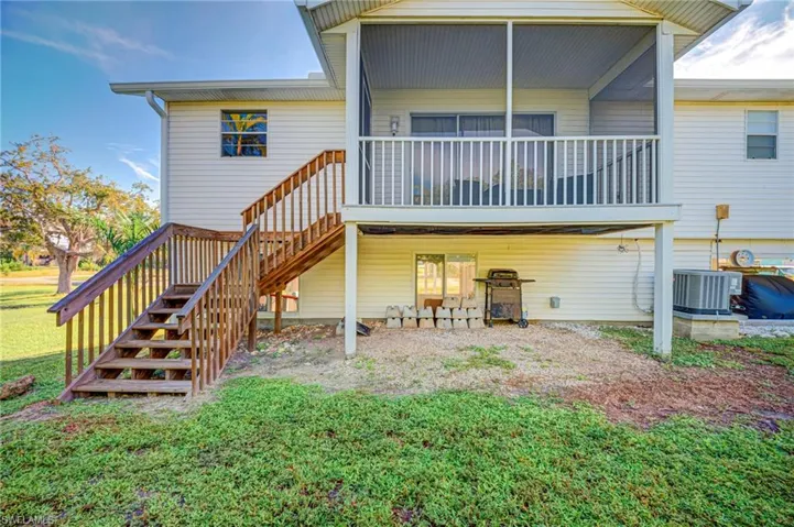 2471 Avocado St, St. James City, Florida 33956