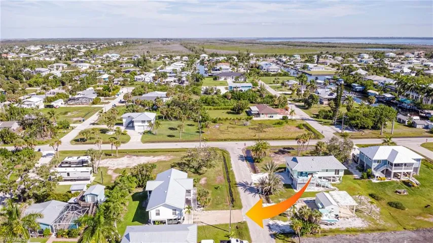 2471 Avocado St, St. James City, Florida 33956