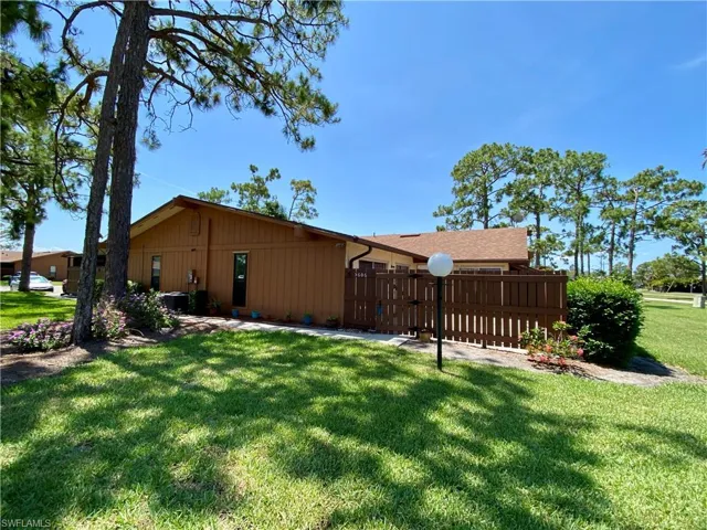 5606  Foxlake  DR, North Fort Myers, FL 33917