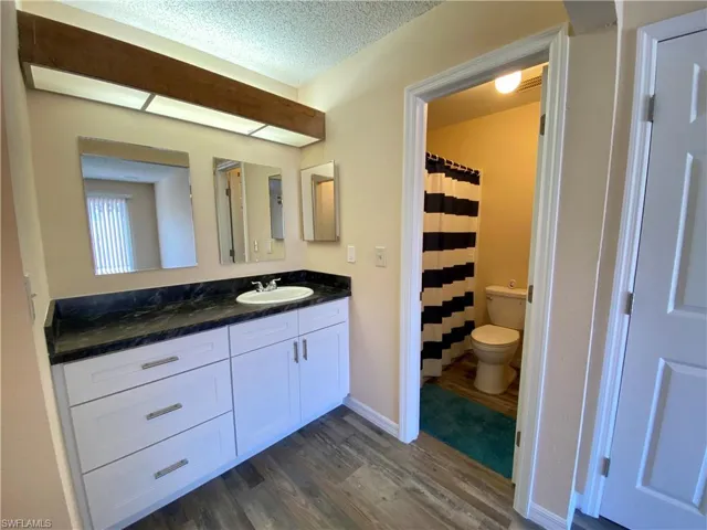 5606  Foxlake  DR, North Fort Myers, FL 33917