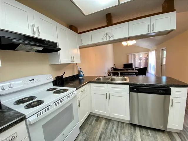 5606  Foxlake  DR, North Fort Myers, FL 33917