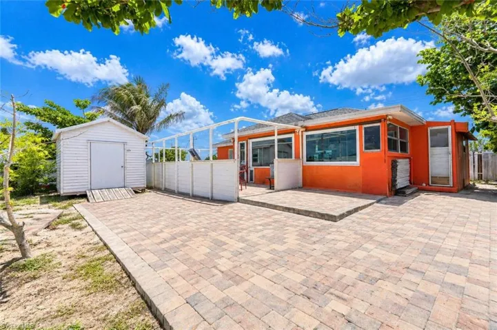 507 Diplomat Pkwy E, Cape Coral, Florida 33909