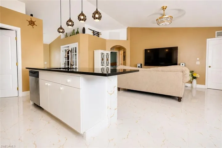 507 Diplomat Pkwy E, Cape Coral, Florida 33909