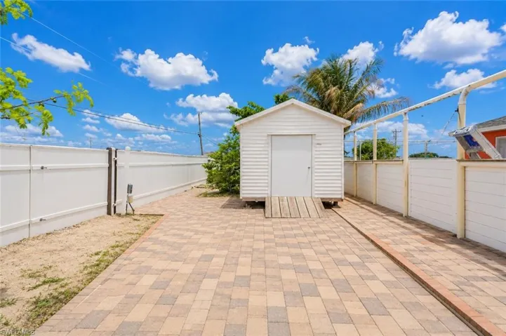507 Diplomat Pkwy E, Cape Coral, Florida 33909