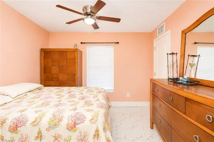 507 Diplomat Pkwy E, Cape Coral, Florida 33909