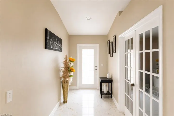 507 Diplomat Pkwy E, Cape Coral, Florida 33909