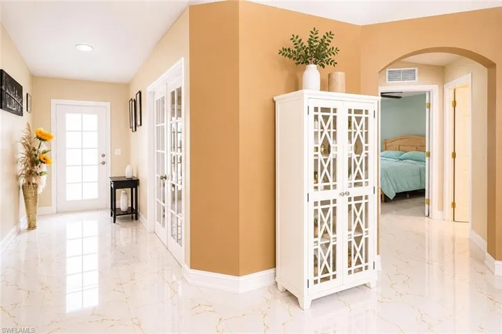 507 Diplomat Pkwy E, Cape Coral, Florida 33909