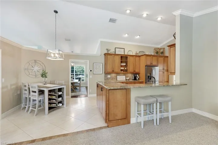 146 Plantation Cir, Naples, Florida 34104