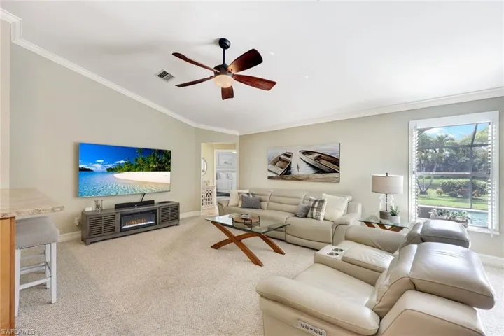 146 Plantation Cir, Naples, Florida 34104