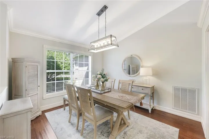 146 Plantation Cir, Naples, Florida 34104