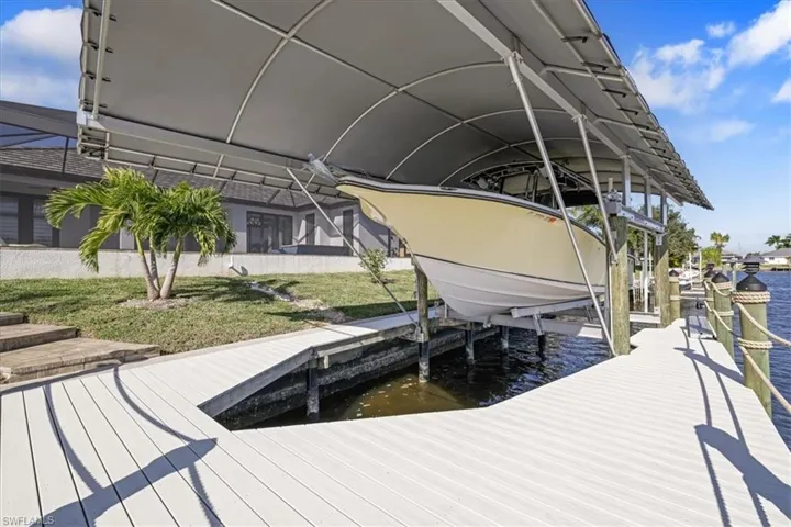 901 Nw 33rd Pl, Cape Coral, Florida 33993