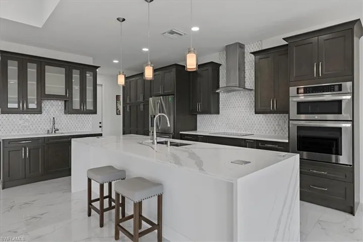901 Nw 33rd Pl, Cape Coral, Florida 33993
