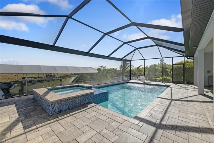 901 Nw 33rd Pl, Cape Coral, Florida 33993