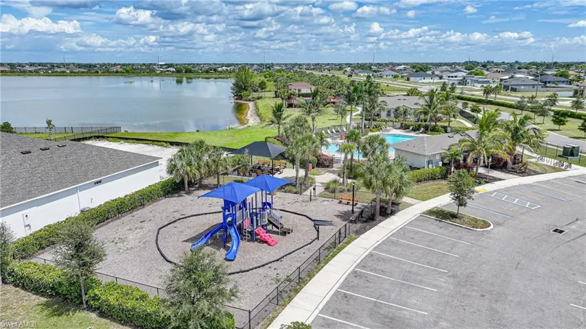 719 Heather Lake Ave, Cape Coral, Florida 33993